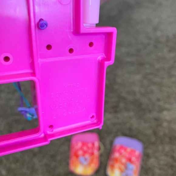 Fisher Price Loving Family Dollhouse Accessories Gaming System Slumber Party Lot - Picture 6 of 9